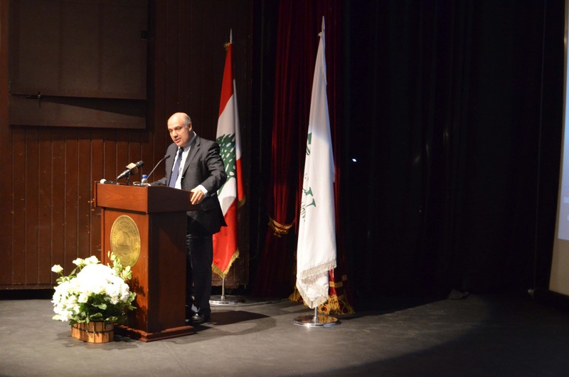 الجامعة اللبنانية الأميركية LAU  تكرّم الفنان رامي عياش كرائد وقائد مثالي للشباب...   رامي عياش للشباب اضربوا بيد من حديد...